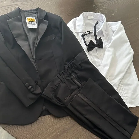 Kids tuxedo - Picture 1 of 7